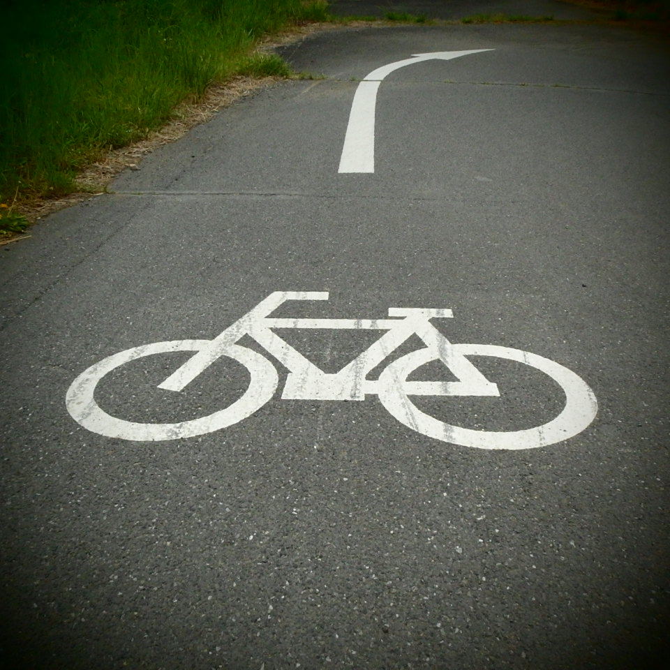 自転車↗