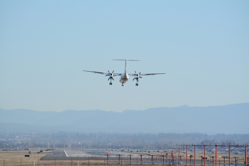 De Havilland (Bombardier) DHC-8-400