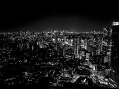 透き通る黒