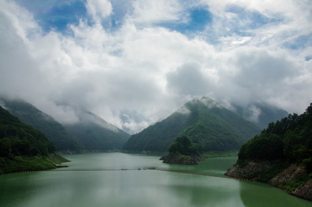 長野県　大町ダム（龍神湖）