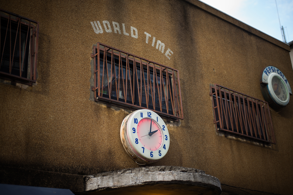 港近くのレトロなカフェ