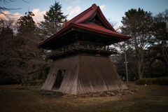 静かに佇む