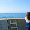 Fille bleu ciel