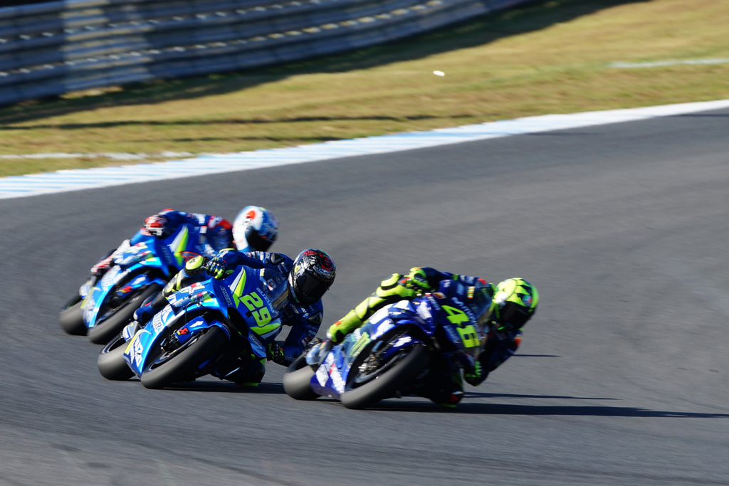 Iannone ロッシ追撃！