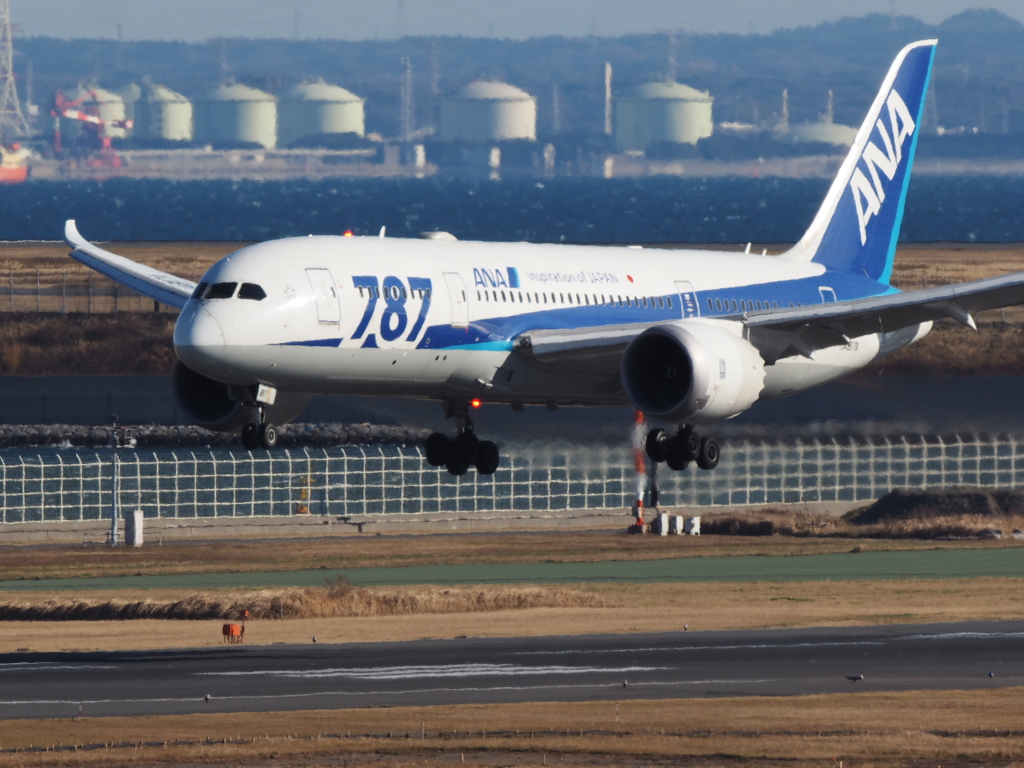 787 到着