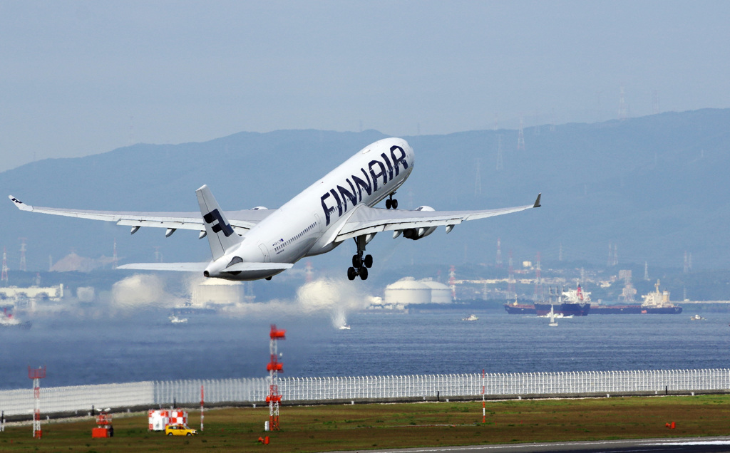 FINN AIR　take off