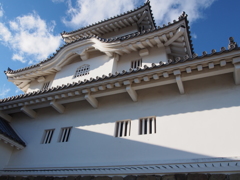 お城と雲