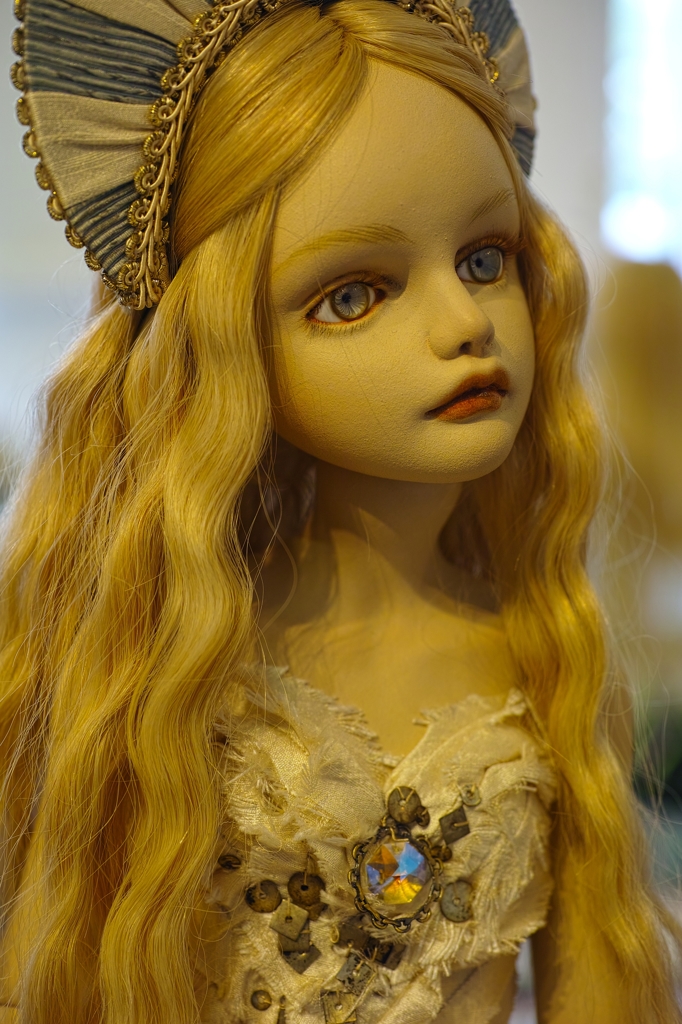 芋虫の入れ知恵展２／月さんのお人形３-２