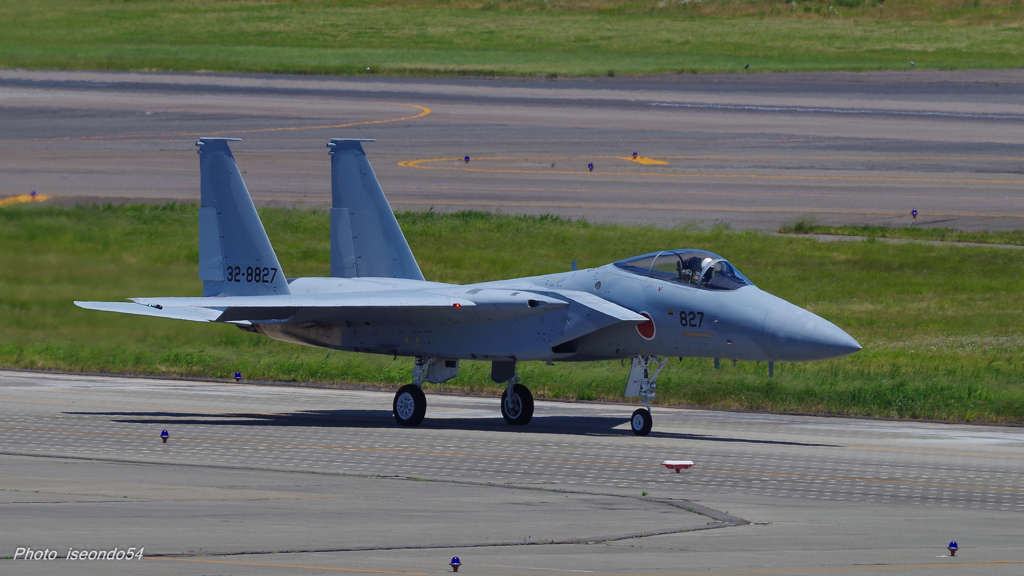 F-15J Eagle (32-8827) 