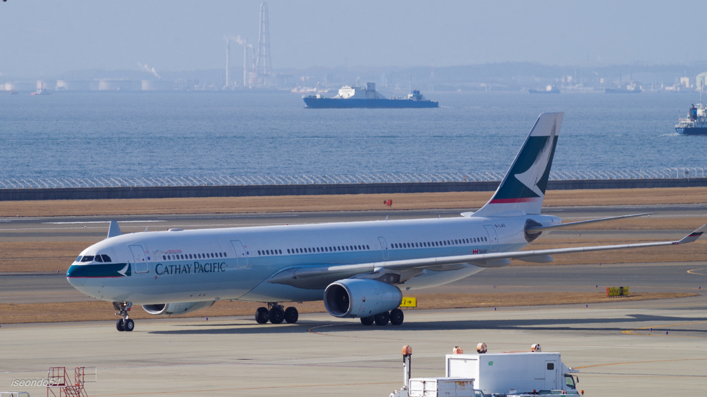 Cathay　B-LAZ