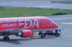 ＦＤＡ　エンブラエル ERJ-170　（レッド）
