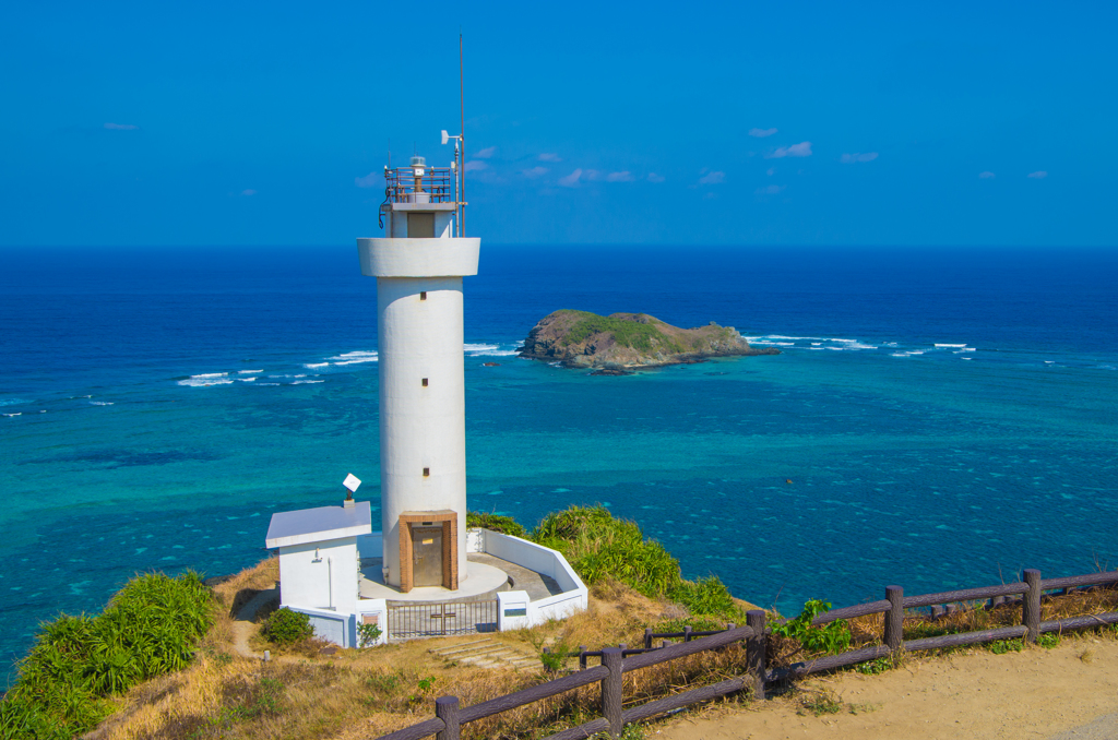 石垣島の美ら海　平久保崎灯台