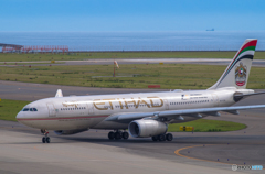 ETIHAD  A6-EYK