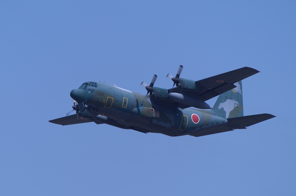 輸送機　C-130H