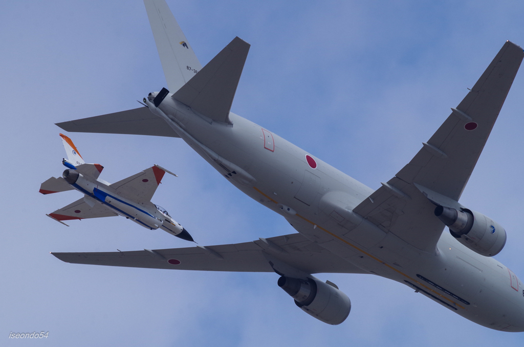 KC-767＆F-2　空中給油