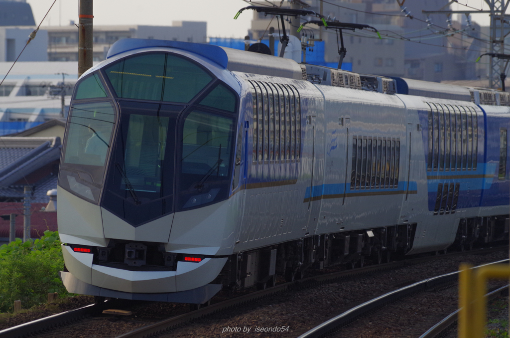 しまかぜ　back shot