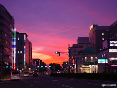 駅前の夕陽