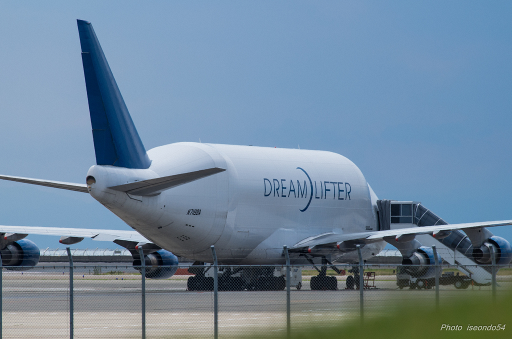 DREAM LIFTER