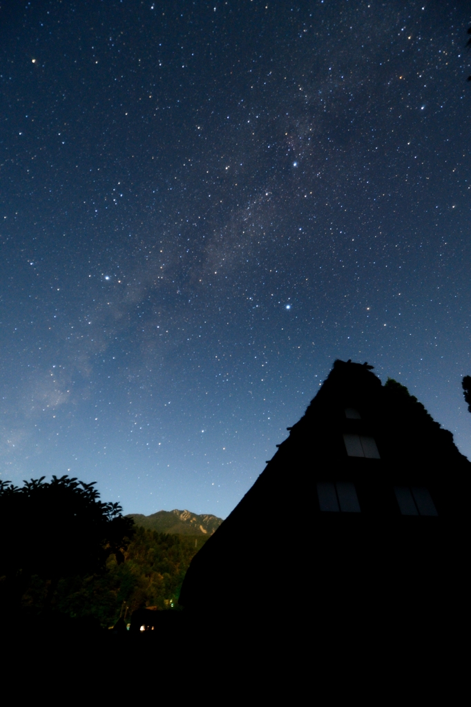 白川郷　初秋の夜空１