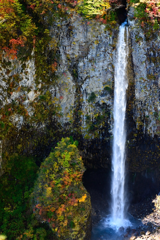 白水の滝　紅葉３