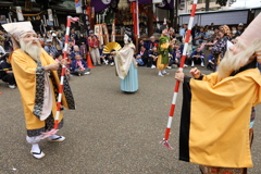 舞を奉納