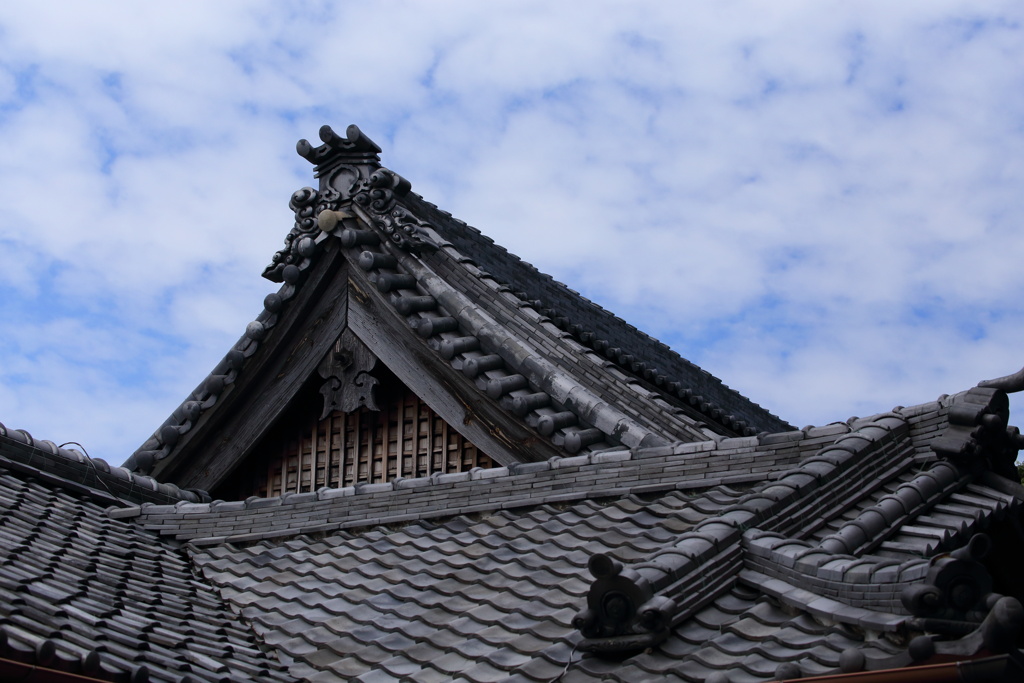 お寺の屋根