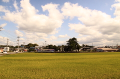 田園風景のある駅舎