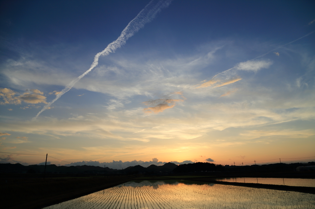 日没・雲の表情・水鏡