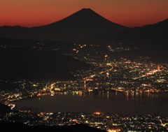 諏訪湖の彼方に