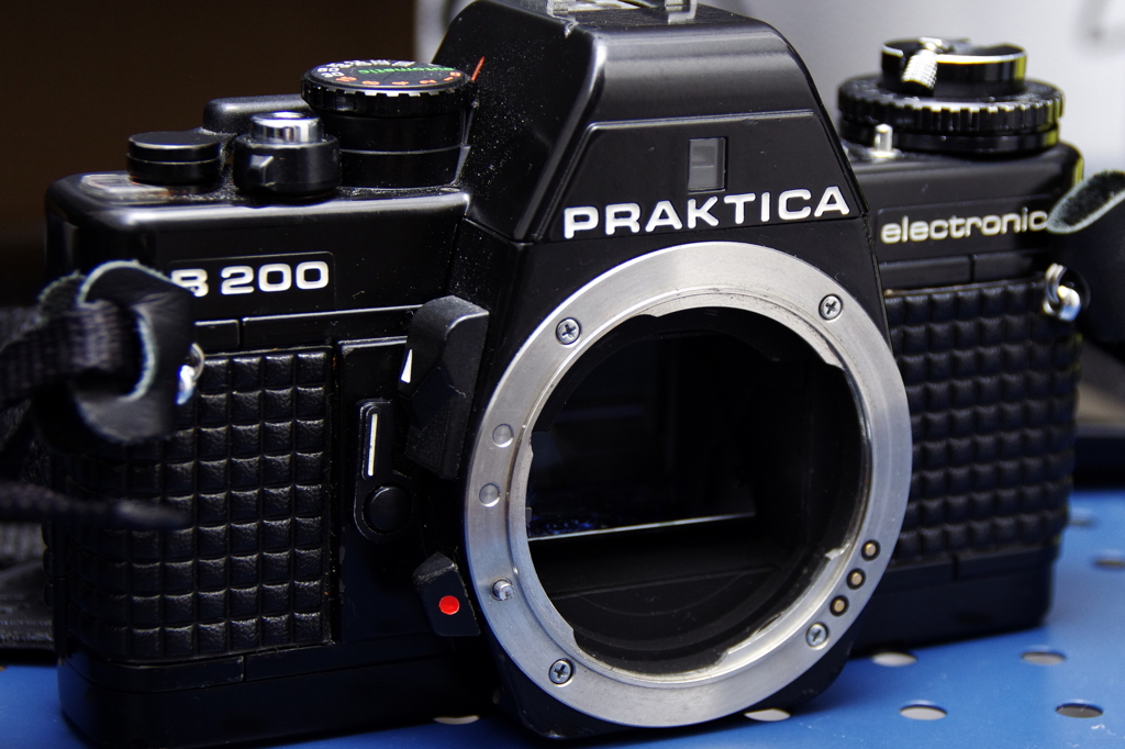 VEB Pentacon Dresden - Praktica B200 フロン