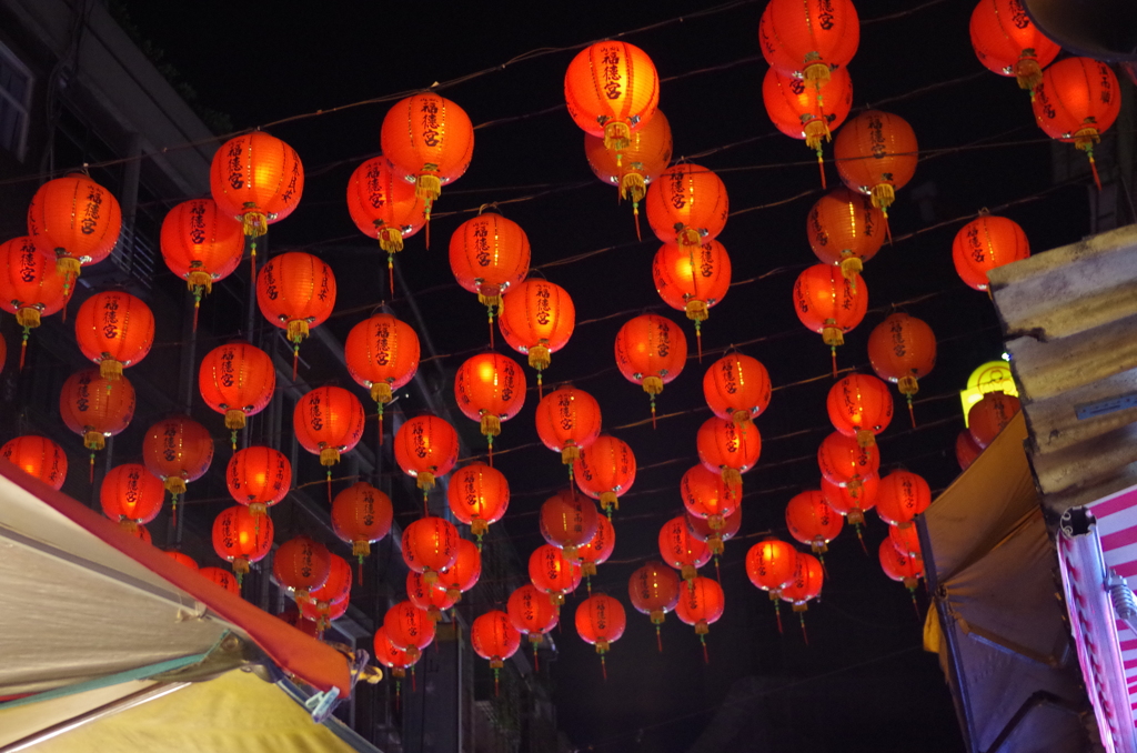 台湾の夜市の提灯