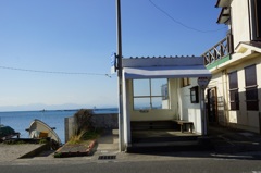 海辺の停留所。