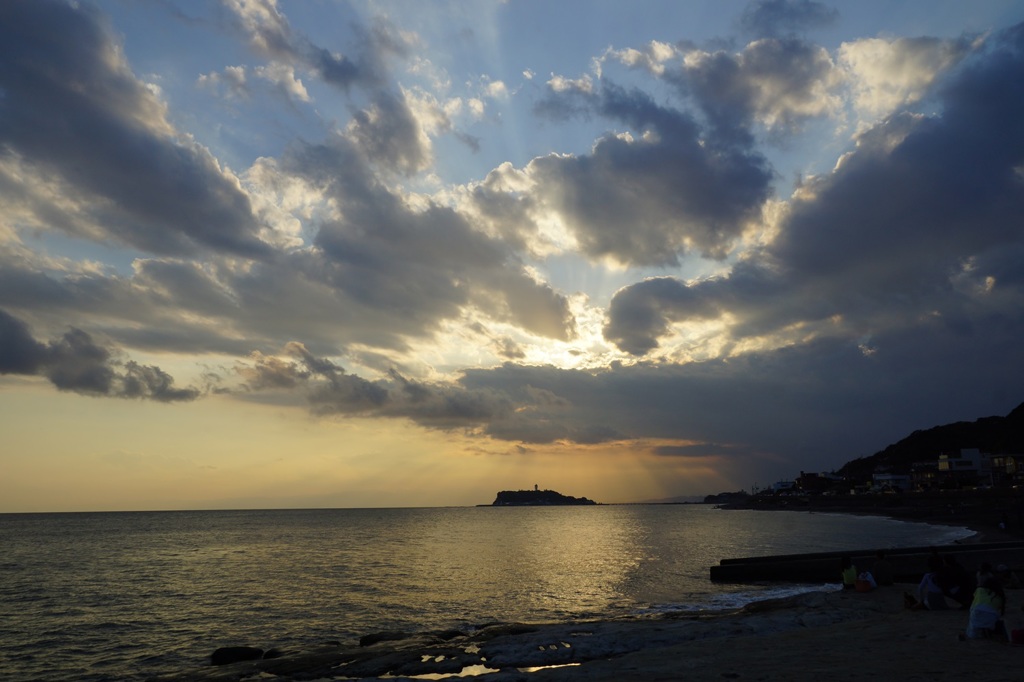 江の島遠景　稲村ケ崎より