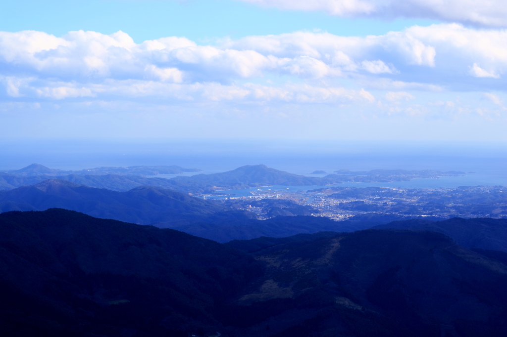 三陸気仙沼の冬空
