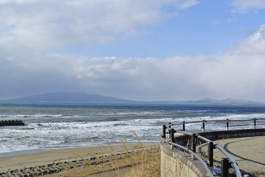 冬の出戸浜海岸