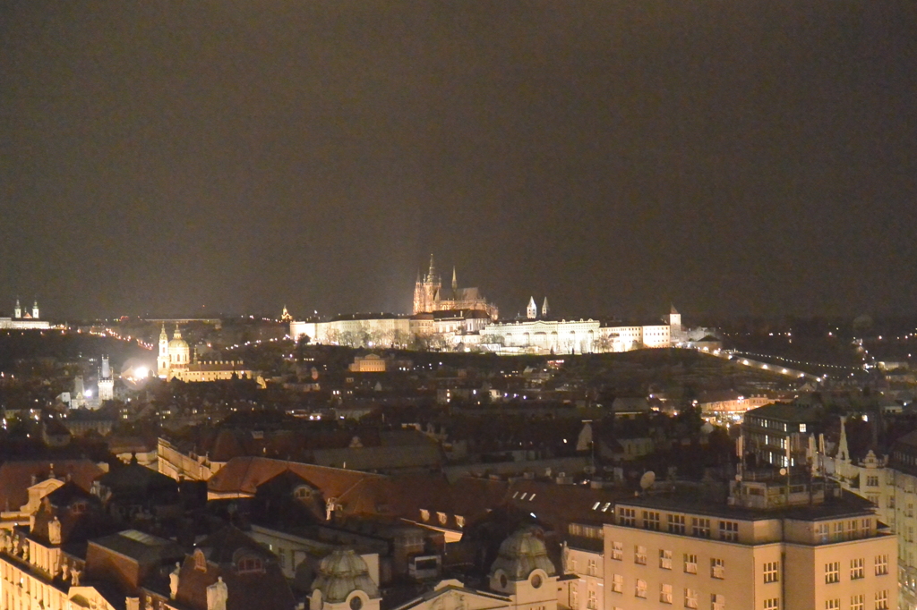 天文時計塔からの夜景・プラハ城