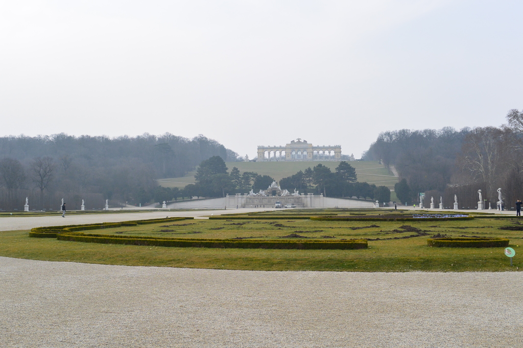 シェーンブルン宮殿・大庭園・花壇