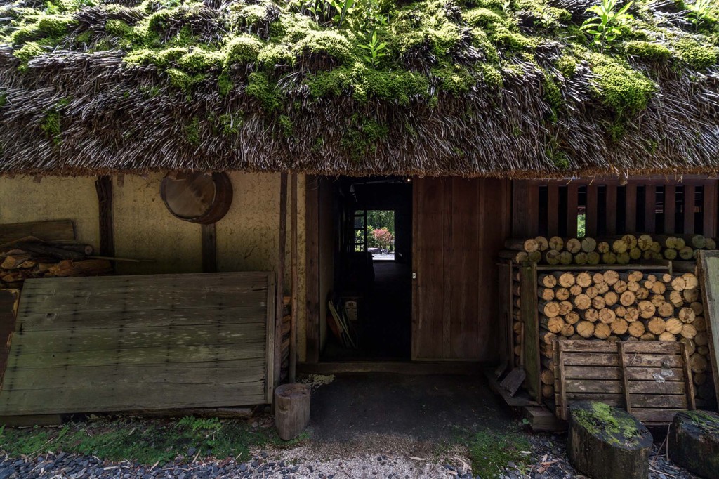 茅葺きの家