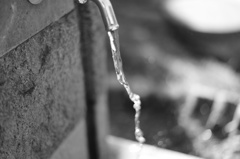 水