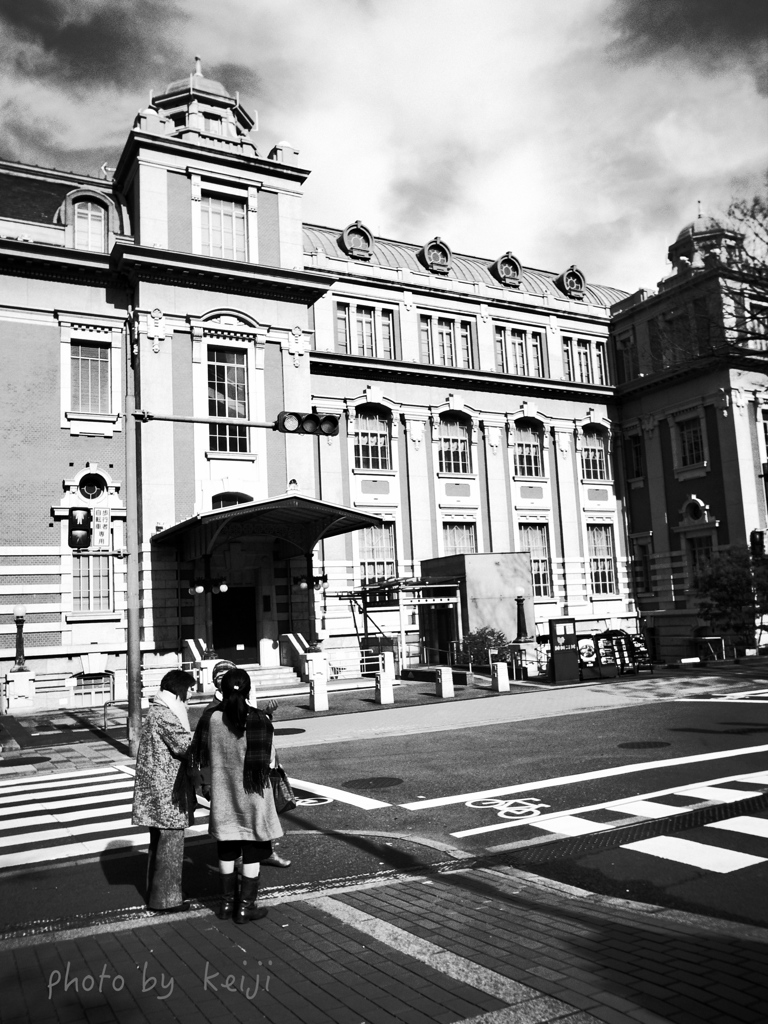 側面から見た中央公会堂