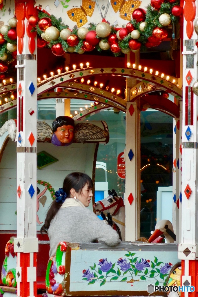 大人も楽しむ回転木馬