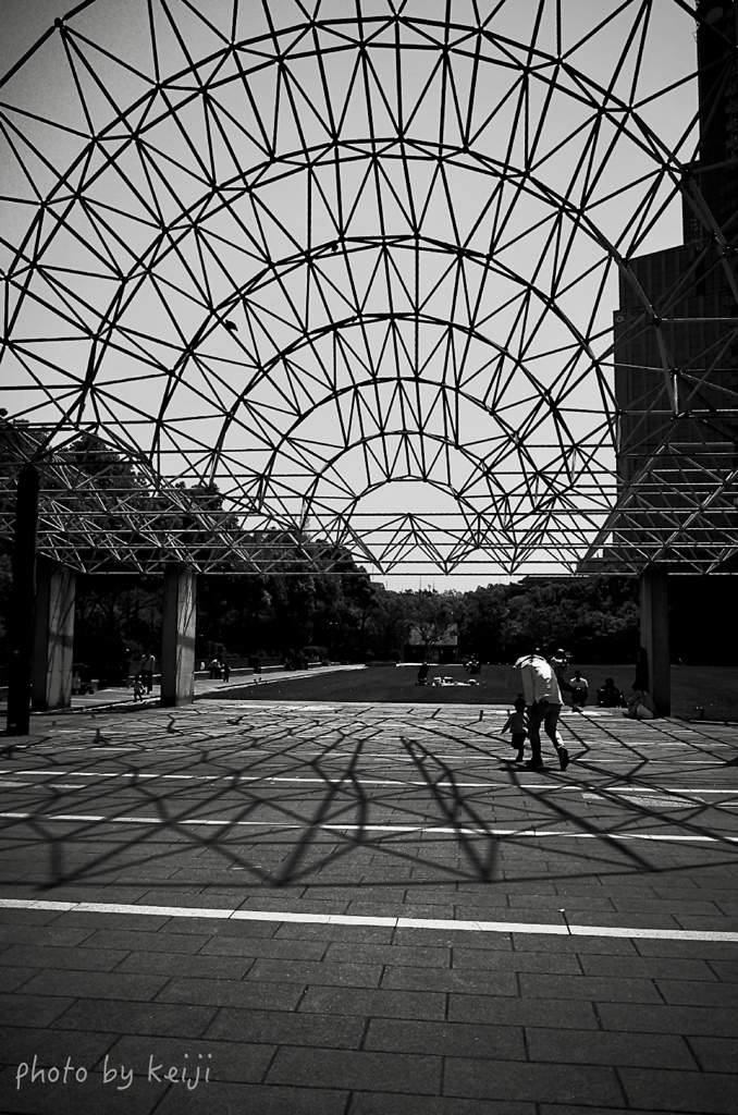 大屋根の立体トラス