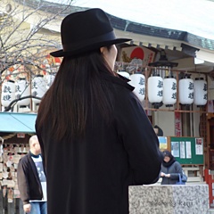 Waiting person