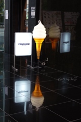 電飾の映り込み