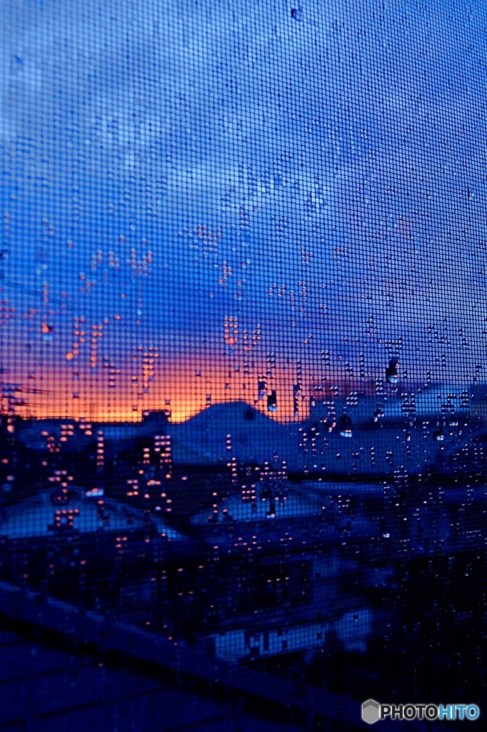 雨上がりの夕焼け空