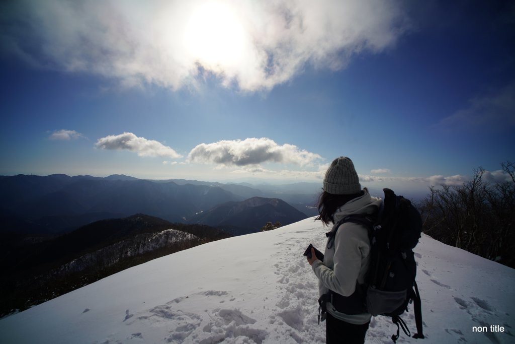 山頂で