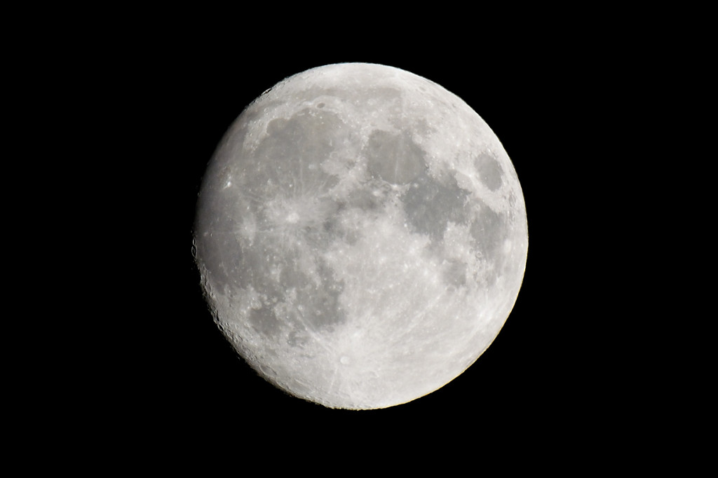 綺麗な満月と思いきや・・・