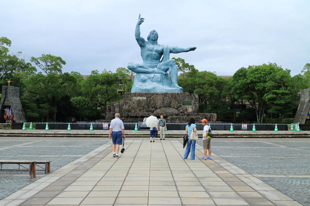 4.平和祈念像①