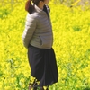 菜の花畑に