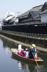 花嫁乗せて舟は行く